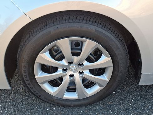 Certified 2025 Toyota Corolla LE image 8