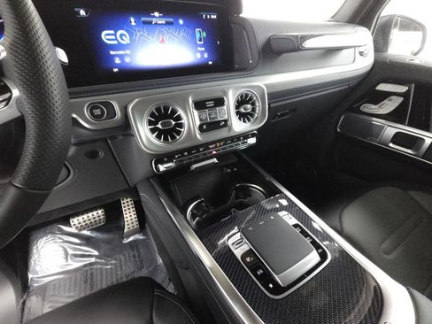 Certified 2025 Mercedes-Benz G 580 w/ EQ Technology image 15