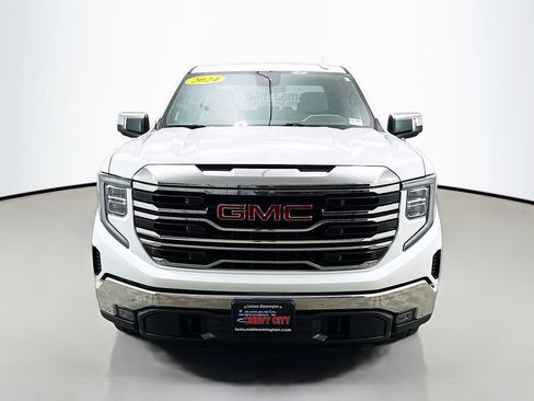 Used 2024 GMC Sierra 1500 SLT w/ SLT Premium Package AWD/4WD image 2