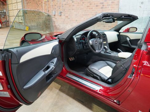 Used 2008 Chevrolet Corvette Coupe w/ Preferred Equipment Group RWD image 35