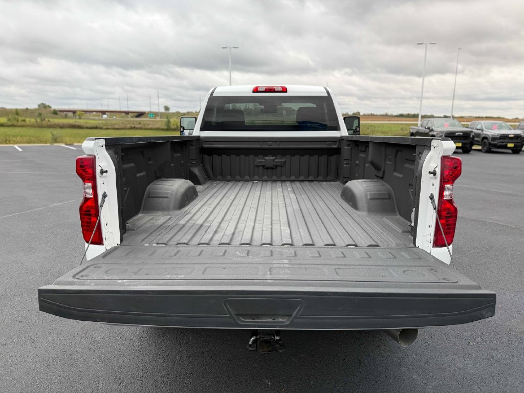 Used 2024 Chevrolet Silverado 3500 LT w/ Convenience Package AWD/4WD image 15