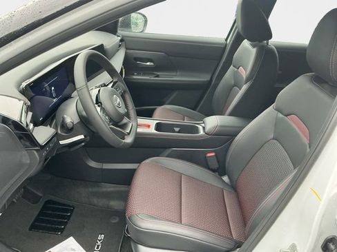 New 2026 Nissan Kicks SR w/ Interior Electronics Package image 10