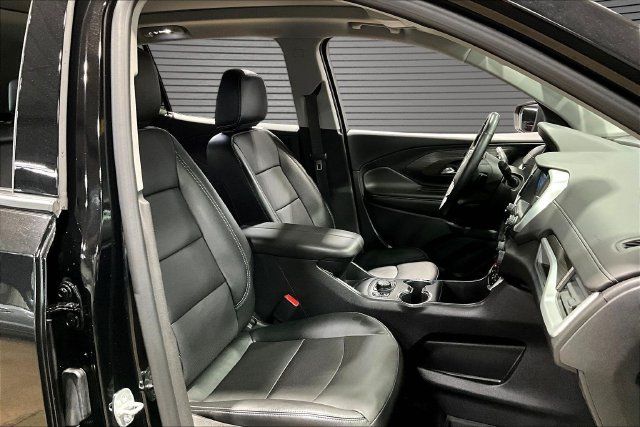 Used 2023 GMC Terrain SLT w/ Elevation Edition FWD image 25