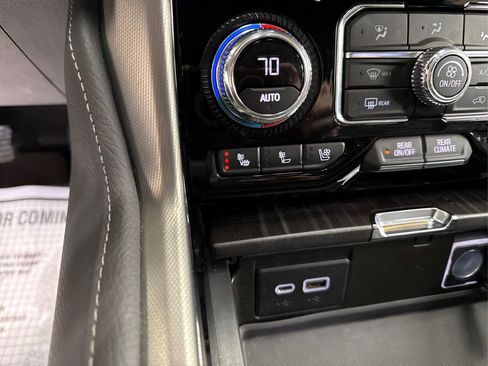 Used 2022 GMC Yukon Denali image 33