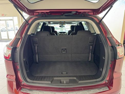 Used 2015 Chevrolet Traverse LT w/ Style and Technology Package image 53