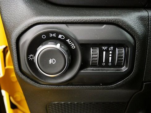 Used 2021 Jeep Wrangler Unlimited Sport image 25