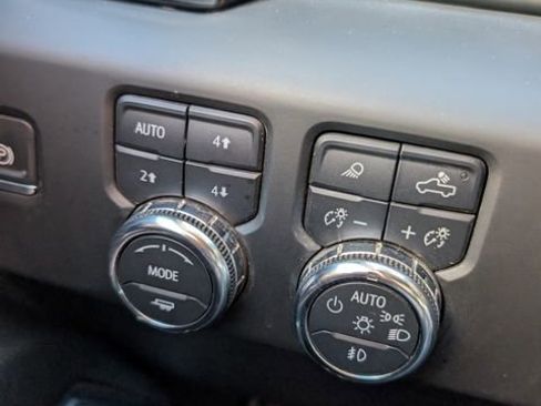 Used 2024 GMC Sierra 1500 Denali w/ Technology Package AWD/4WD image 43