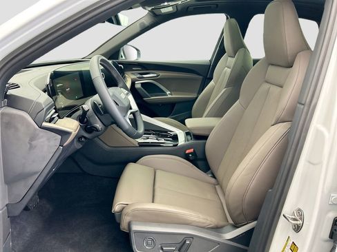 Used 2025 Audi Q5 Premium Plus w/ Premium Plus image 19