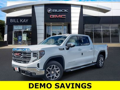 New 2026 GMC Sierra 1500 SLT w/ SLT Premium Package