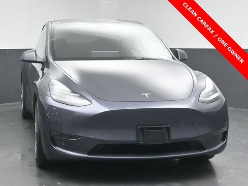 Used 2023 Tesla Model Y Long Range image 2