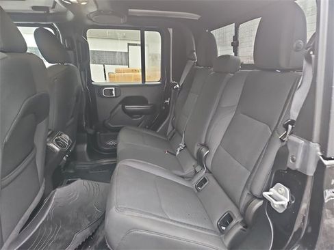 Used 2021 Jeep Gladiator Sport image 24