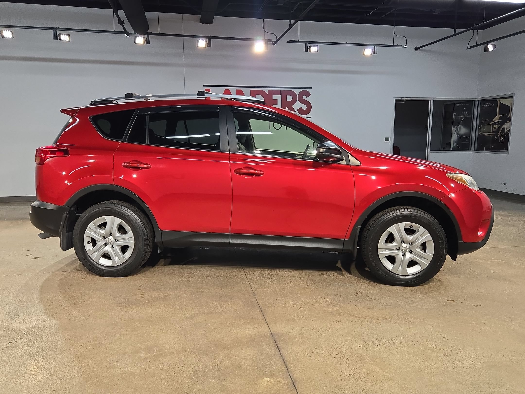 Used 2015 Toyota RAV4 LE FWD image 8