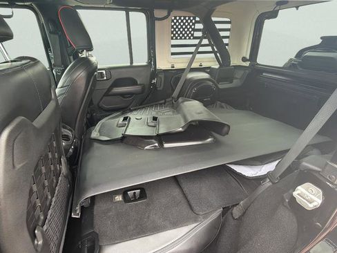 Used 2018 Jeep Wrangler Unlimited Rubicon image 29