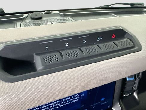 Used 2023 Ford Bronco Wildtrak image 10