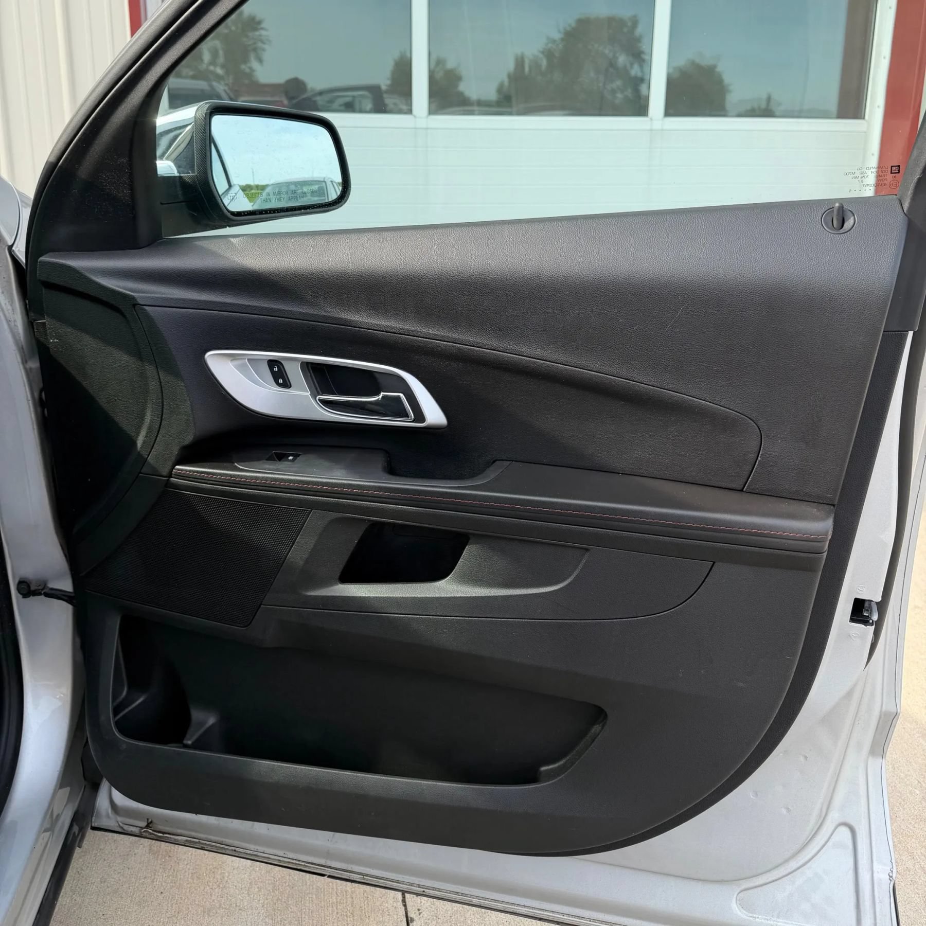 Used 2015 Chevrolet Equinox LT w/ Driver Convenience Package FWD image 14