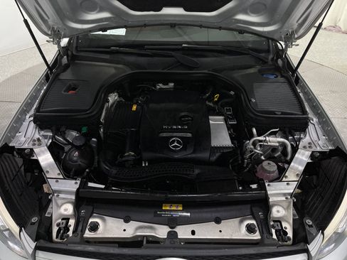 Used 2019 Mercedes-Benz GLC 350e 4MATIC image 27