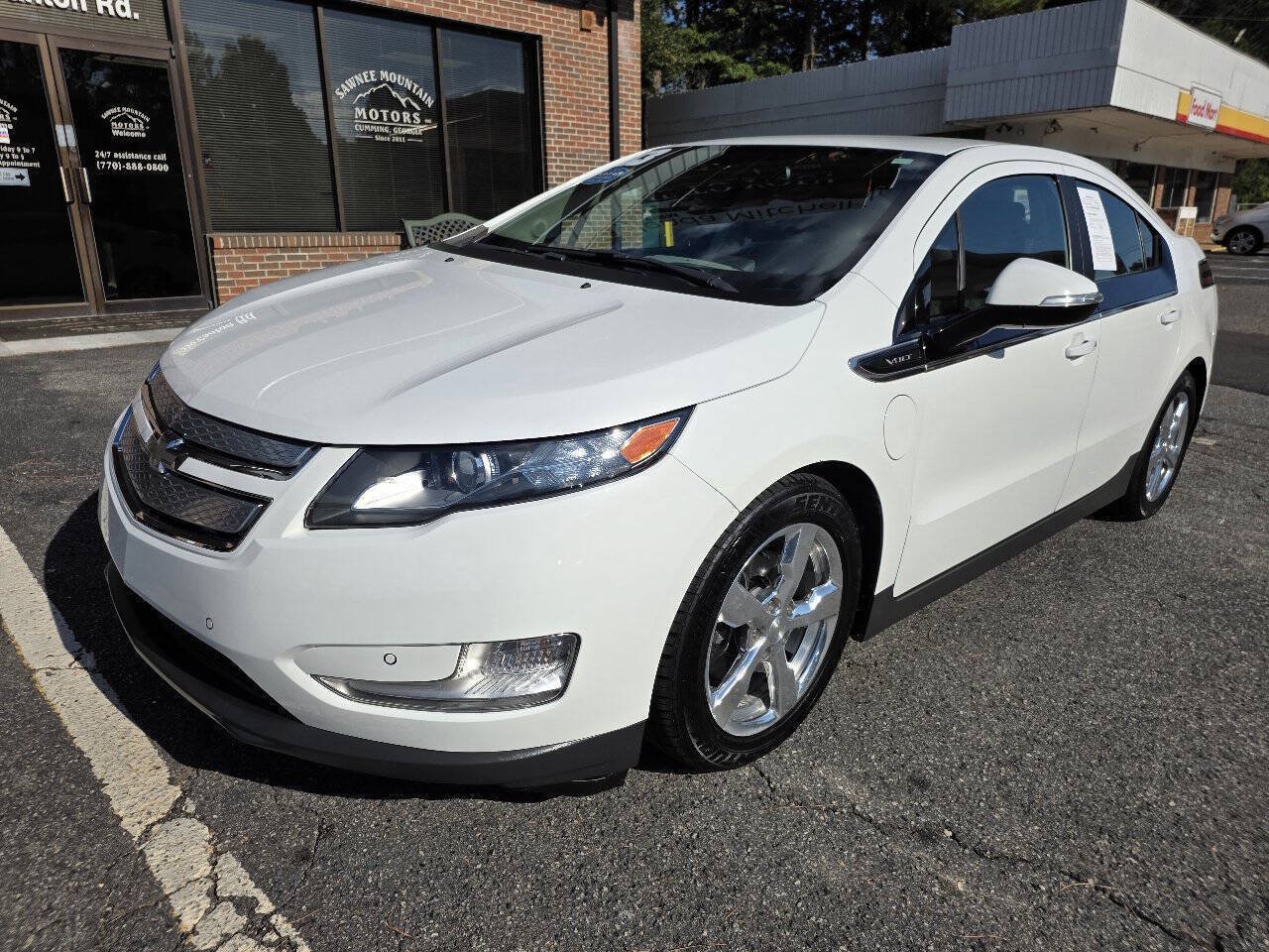 Used 2013 Chevrolet Volt w/ Enhanced Safety Package 2 FWD image 2