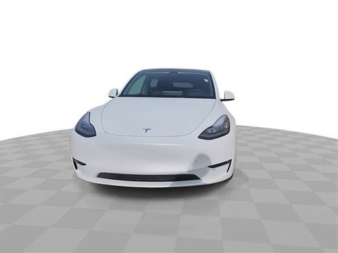 Used 2023 Tesla Model Y Long Range image 3