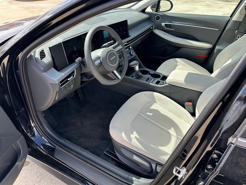 Used 2025 Hyundai Sonata SE image 20