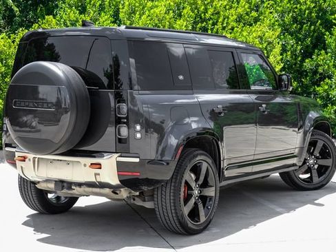 Used 2024 Land Rover Defender 110 X AWD/4WD image 11