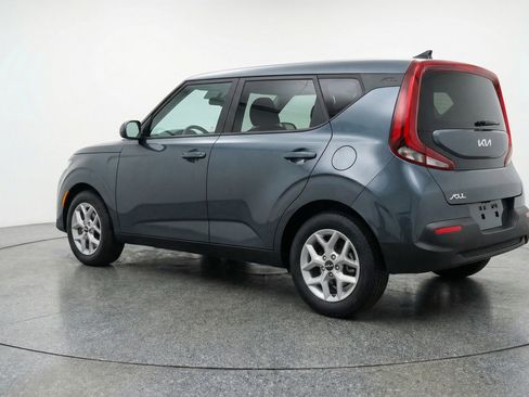 Used 2025 Kia Soul LX w/ LX Technology Package FWD image 6