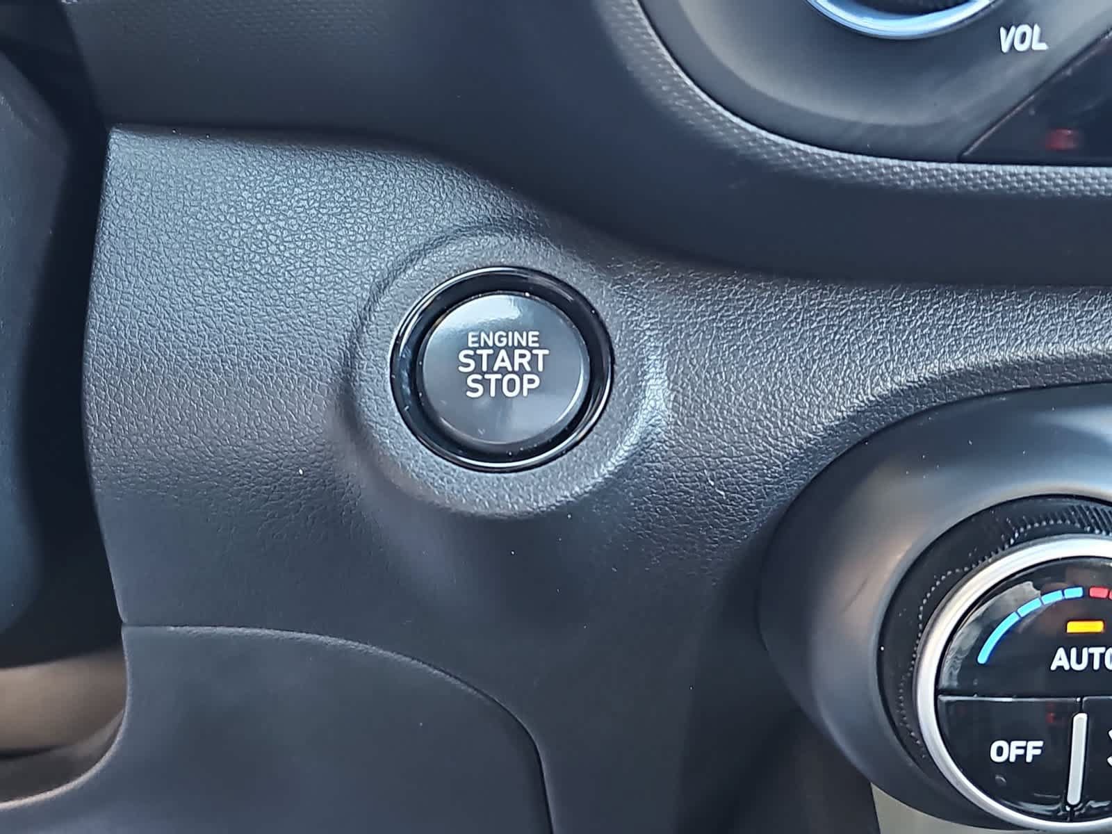 Certified 2024 Hyundai Venue SEL FWD image 24