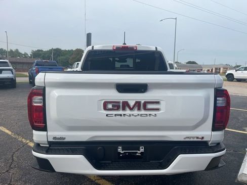 Used 2024 GMC Canyon AT4 image 6
