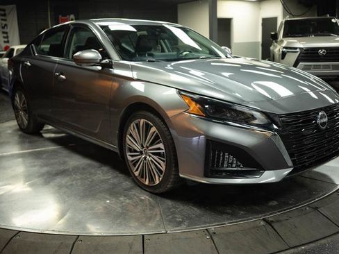 Used 2023 Nissan Altima 2.5 SL image 5