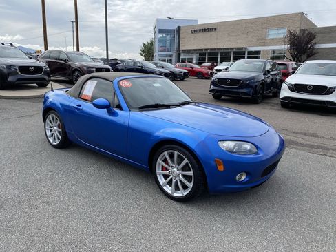 Used 2006 MAZDA MX-5 Miata Sport w/ Suspension Pkg RWD image 2