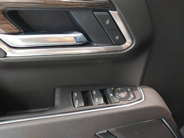 New 2026 Chevrolet Silverado 1500 RST w/ Dark Appearance Package AWD/4WD image 26