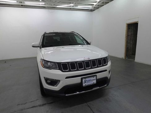 Used 2019 Jeep Compass Limited AWD/4WD image 3
