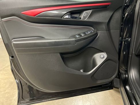 Certified 2025 Chevrolet TrailBlazer RS w/ Convenience Package image 15