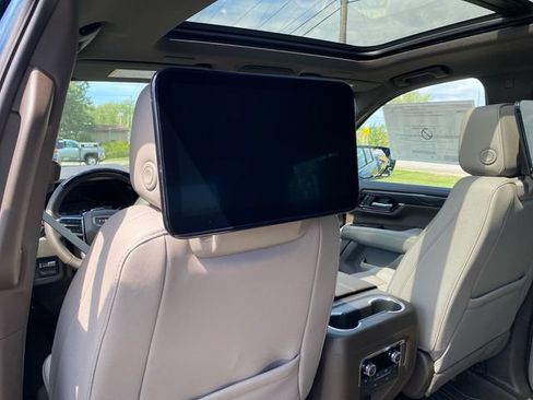 New 2026 GMC Yukon Elevation w/ Elevation Premium Package AWD/4WD image 21
