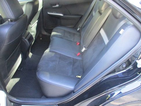 Used 2012 Toyota Camry SE w/ Leather Pkg image 30