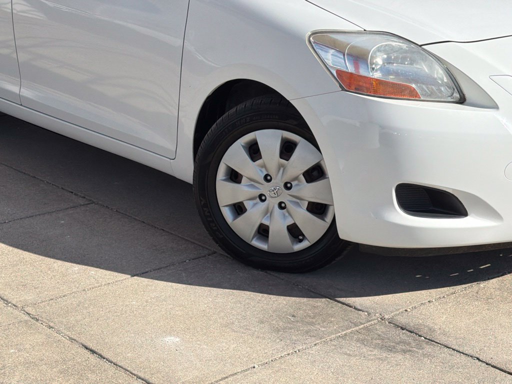 Used 2009 Toyota Yaris Sedan w/ Convenience Pkg FWD image 10