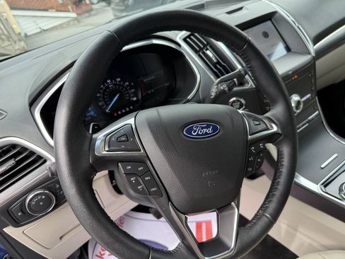 Used 2020 Ford Edge Titanium w/ Class II Trailer Tow Package AWD/4WD image 14