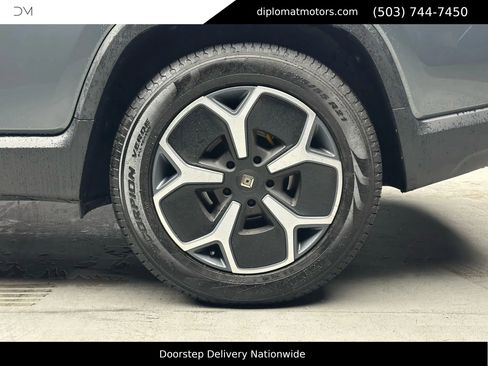 Used 2023 Rivian R1T Adventure image 32