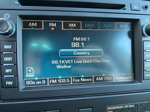 Used 2011 Buick Enclave CXL image 17