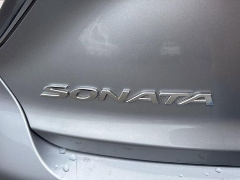 Used 2016 Hyundai Sonata Limited FWD image 11