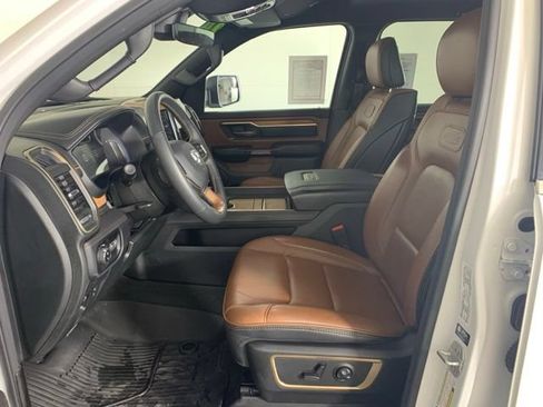 Used 2024 RAM 1500 Limited AWD/4WD image 18