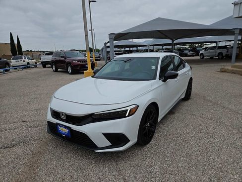 Used 2024 Honda Civic Sport image 4