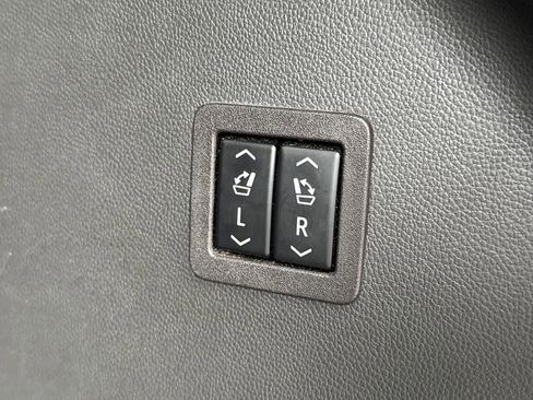 Certified 2020 Buick Enclave Avenir w/ Avenir Technology Package image 41