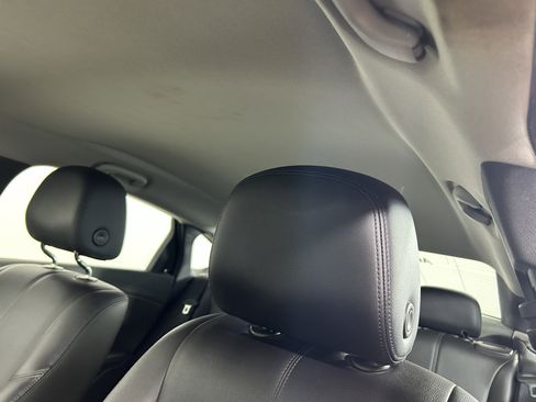 Used 2018 Chevrolet Impala LT image 11