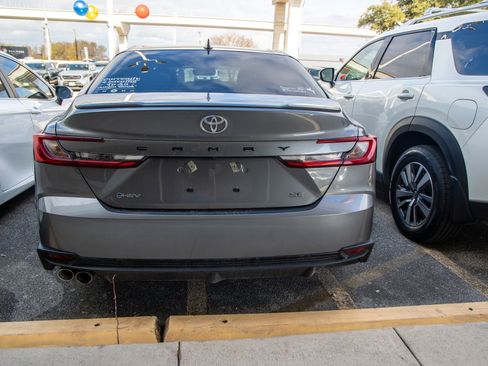 Used 2025 Toyota Camry XSE image 9