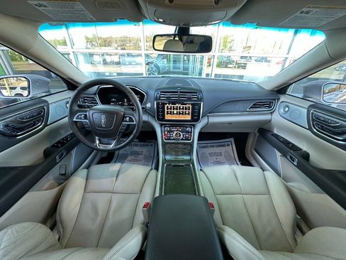Used 2017 Lincoln Continental Reserve w/ Luxury Package image 26