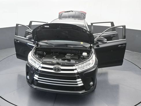 Used 2019 Toyota Highlander Plus FWD image 75