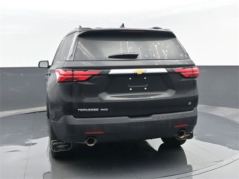 Used 2023 Chevrolet Traverse LT image 32