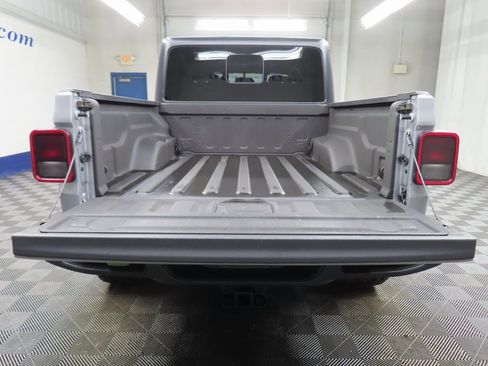 Used 2021 Jeep Gladiator Sport image 34