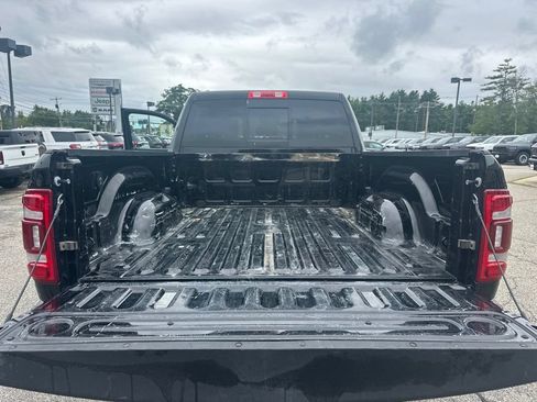 Used 2024 RAM 2500 Laramie w/ Safety Group AWD/4WD image 32