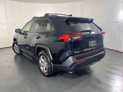 Used 2022 Toyota RAV4 XLE w/ Convenience Package AWD/4WD image 8